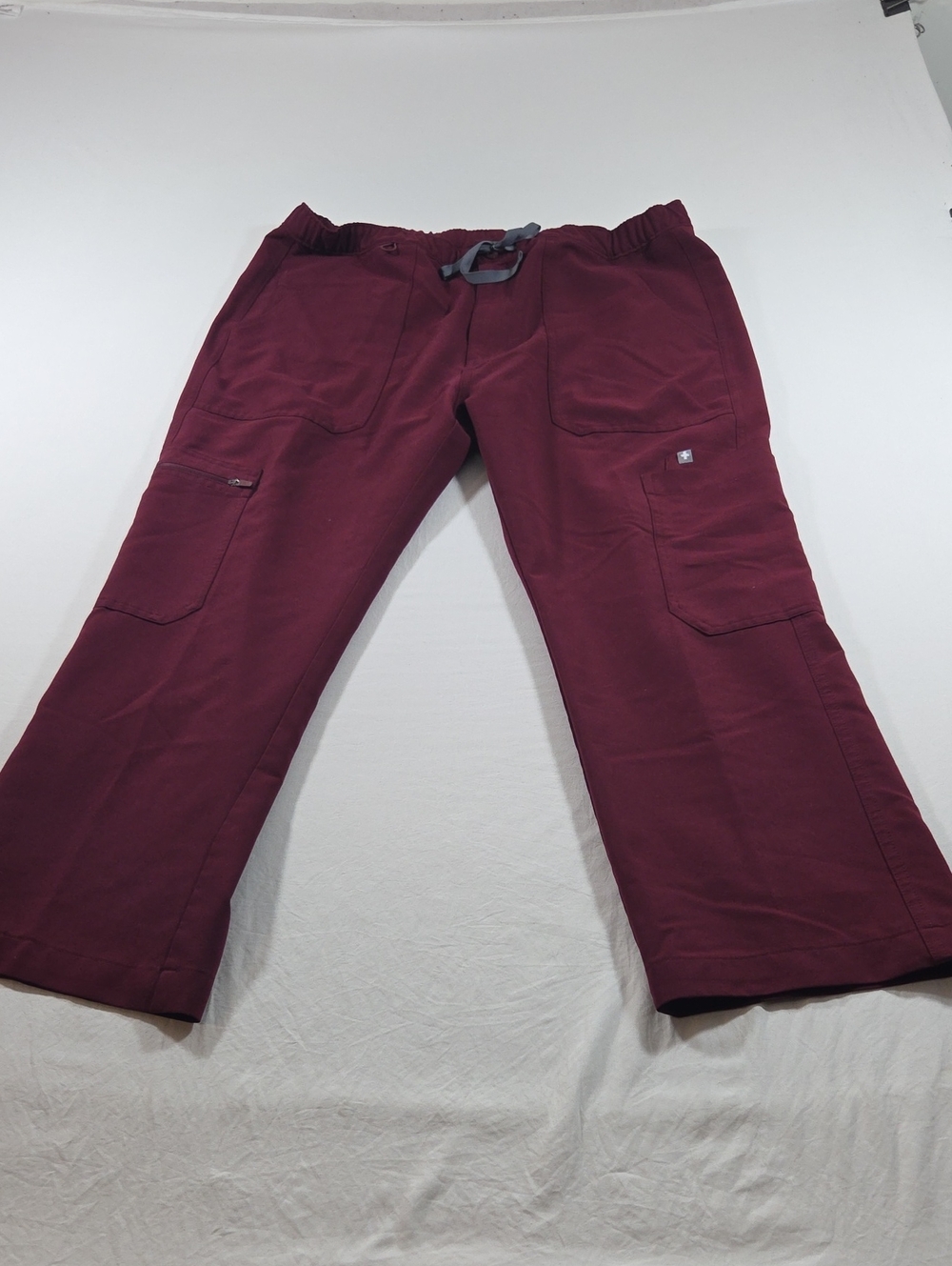 Figs Cargo Scrub Pants  Drawstring Burgundy Multiple Pockets Comfort Lightweight